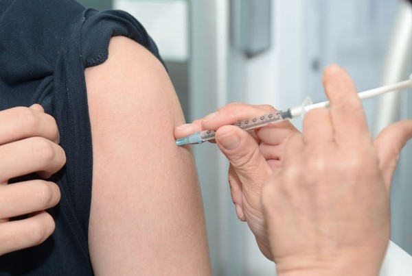 지난 2분기부터 본격적으로 코로나19 백신 접종이 전국민을 대상으로 진행되면서 그에 따른 부작용 보고도 크게 증가했다. 